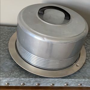 Vintage Regal Ware Quality aluminum cake carrier
